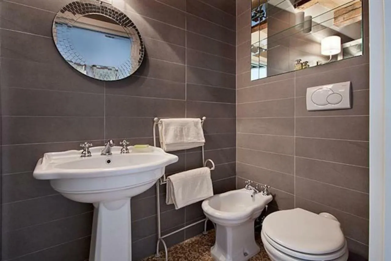 Apartment Loft Overlooking The Grand Canal Venice